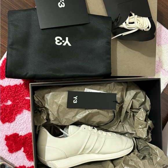 Y-3 LUXE LEATHER SHOES MADE
MODERN👟 - Picture 8 of 16